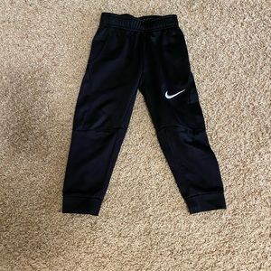 Nike 4t pants